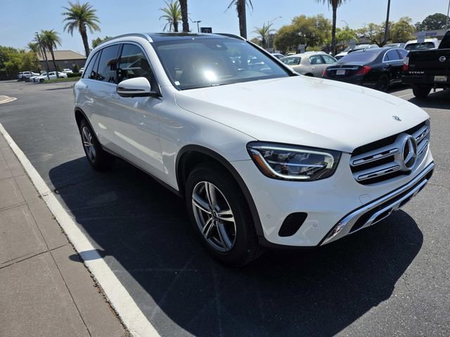 Certified 2022 Mercedes-Benz GLC 300 w/ Premium Package Lite image 4