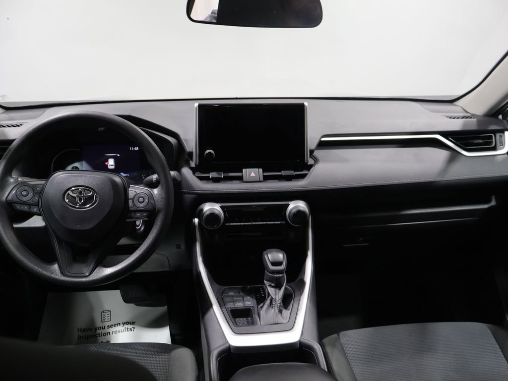 Used 2024 Toyota RAV4 LE AWD/4WD image 16