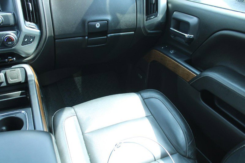 Used 2018 Chevrolet Silverado 1500 LTZ w/ Sport Package AWD/4WD image 16