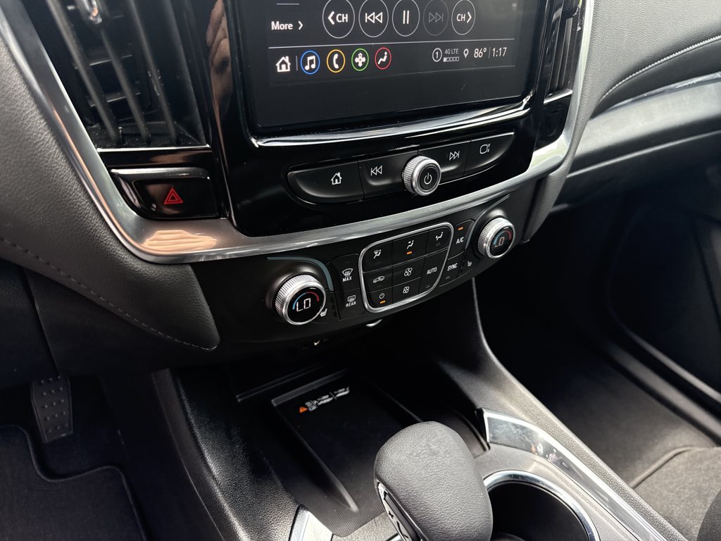 Used 2023 Chevrolet Traverse LT FWD image 29