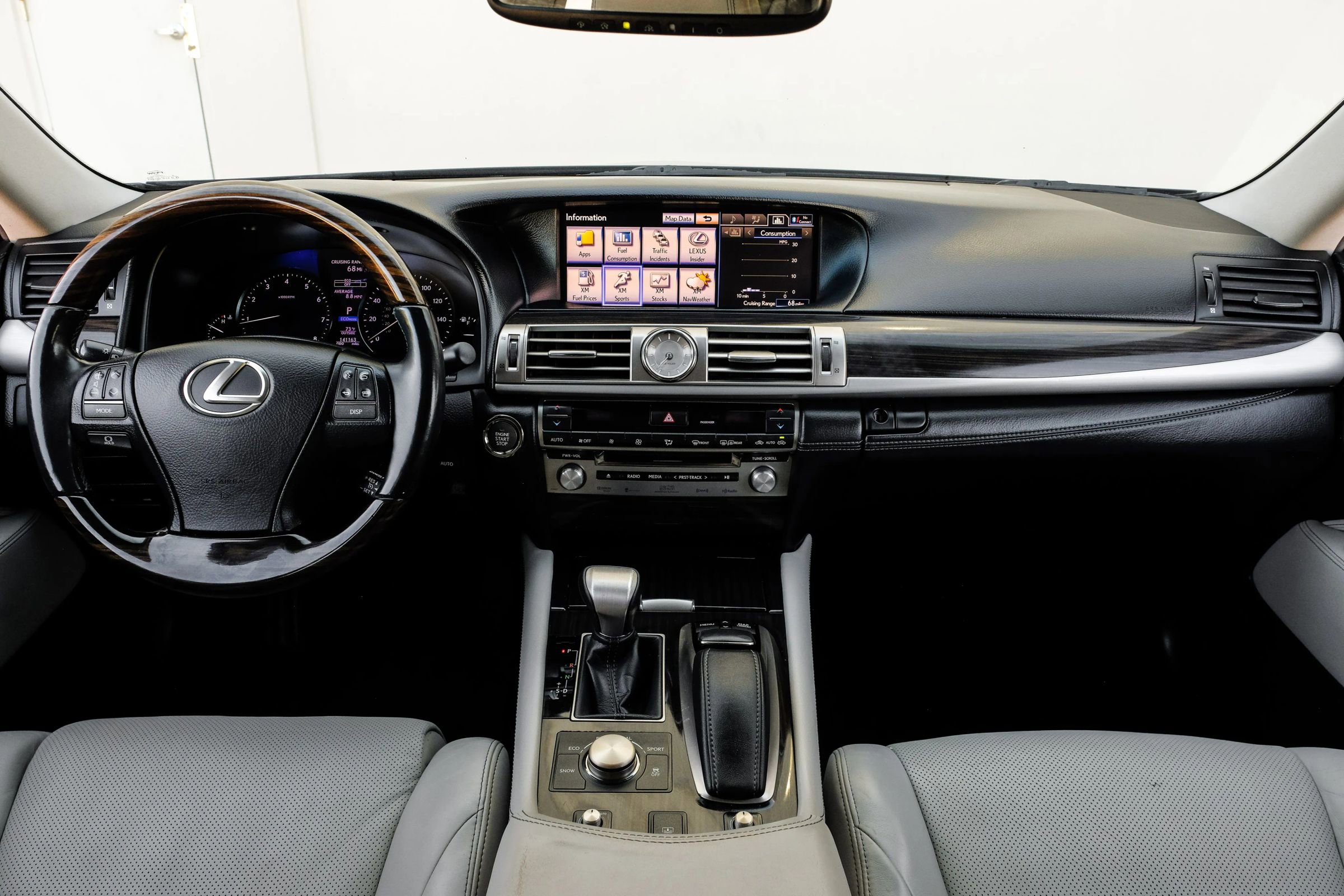 Used 2014 Lexus LS 460 AWD w/ Comfort Package image 21