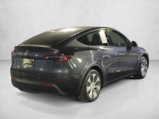 Used 2024 Tesla Model Y 2WD image 5