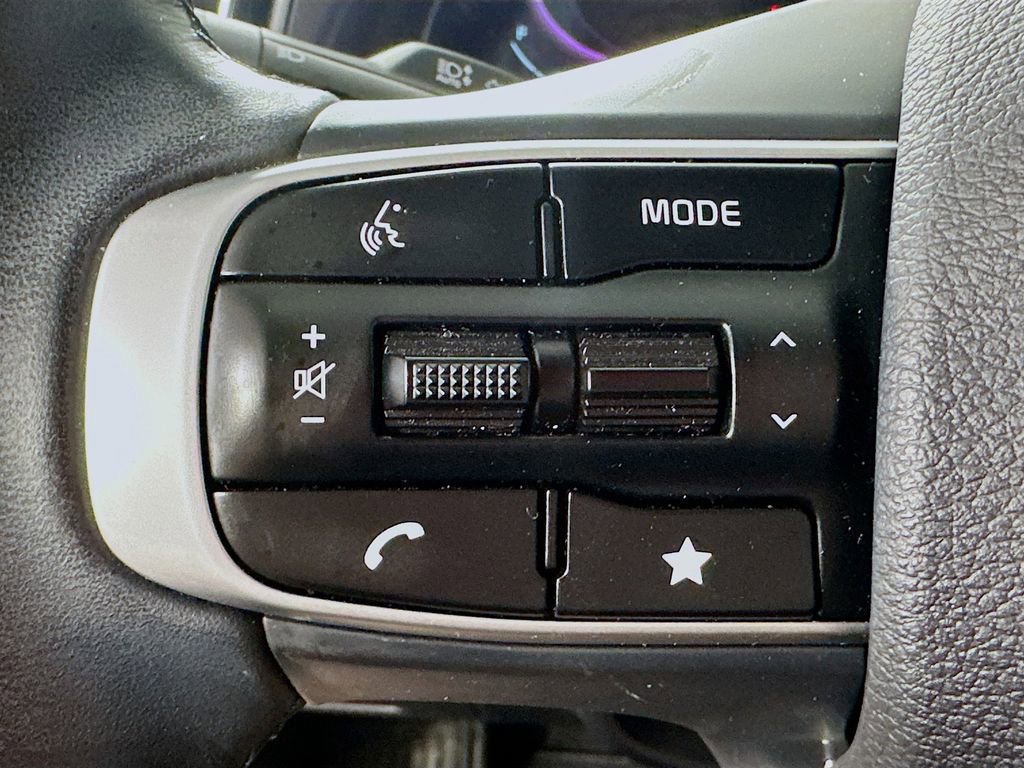 Used 2025 Kia Sportage EX w/ Premium Package image 22