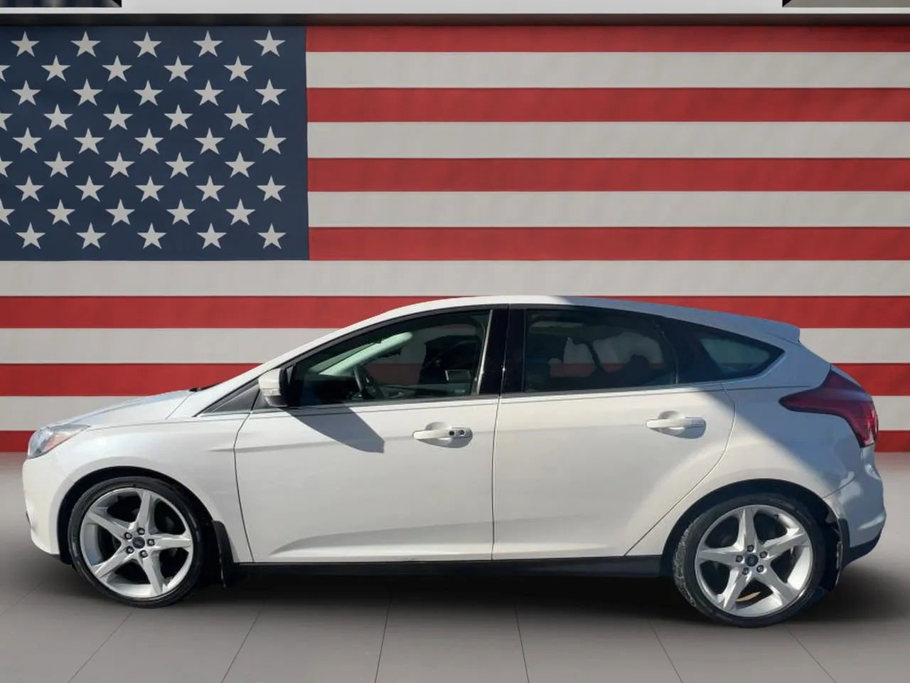 Used 2013 Ford Focus Titanium w/ Titanium Handling Pkg image 2