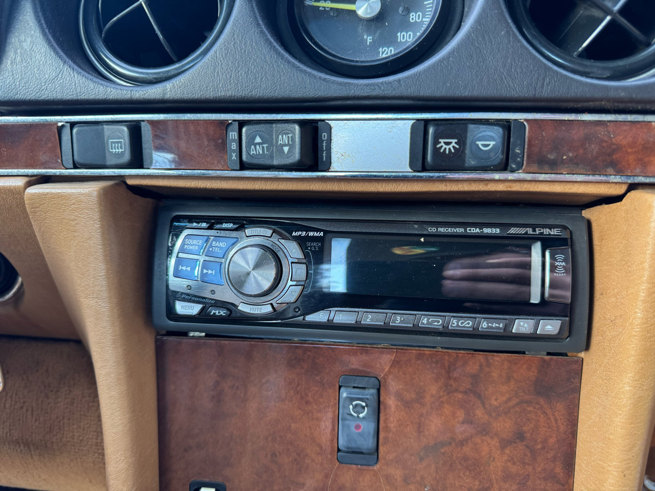 Used 1988 Mercedes-Benz 560 SL image 17