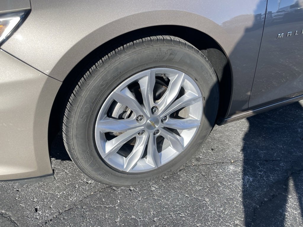 Used 2023 Chevrolet Malibu LT image 3