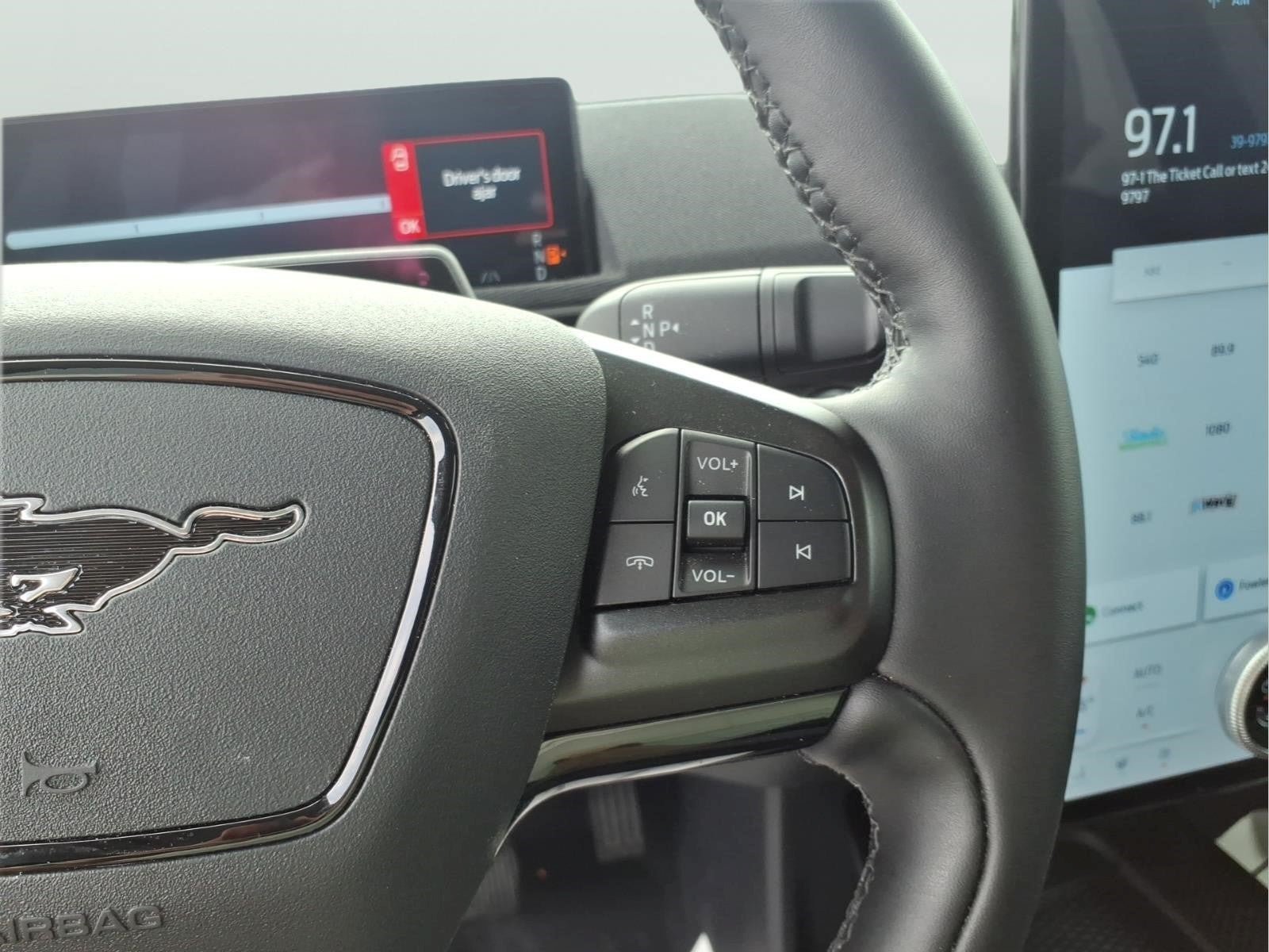 Used 2025 Ford Mustang Mach-E Select w/ Comfort Package Lite RWD image 15