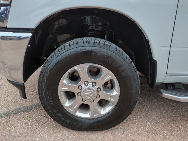 Used 2024 RAM 3500 Big Horn AWD/4WD image 24