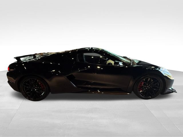 Used 2025 Chevrolet Corvette Z06 w/ Z07 Performance Package RWD image 6