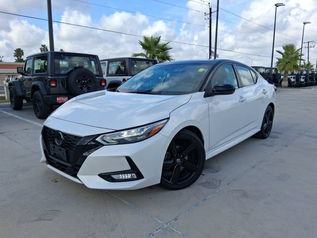 Used 2023 Nissan Sentra SR w/ Midnight Edition Package FWD image 3