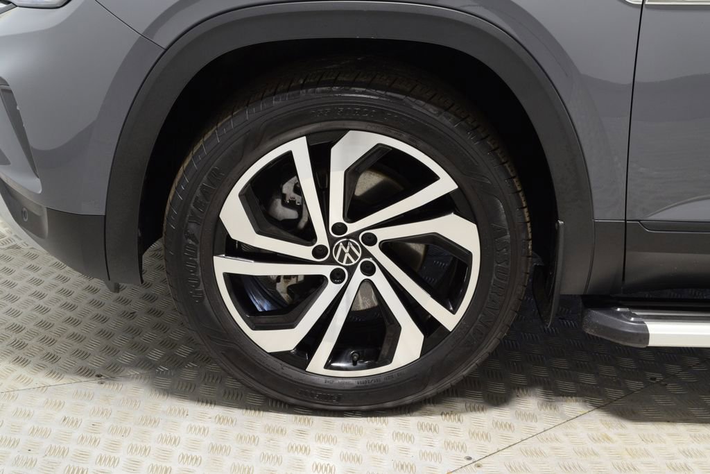 Used 2021 Volkswagen Atlas Cross Sport SEL AWD/4WD image 37