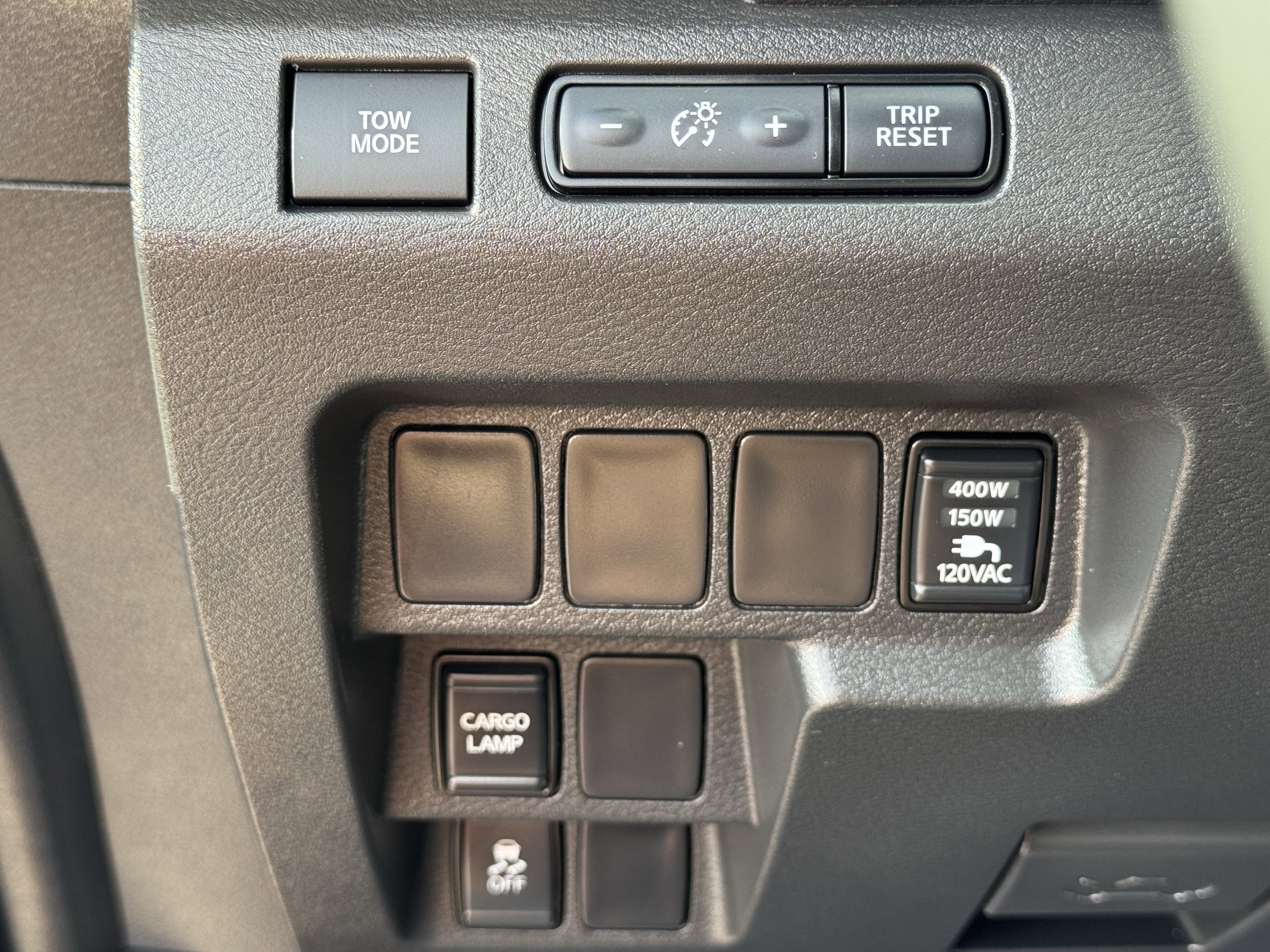 Used 2024 Nissan Frontier SL RWD image 25