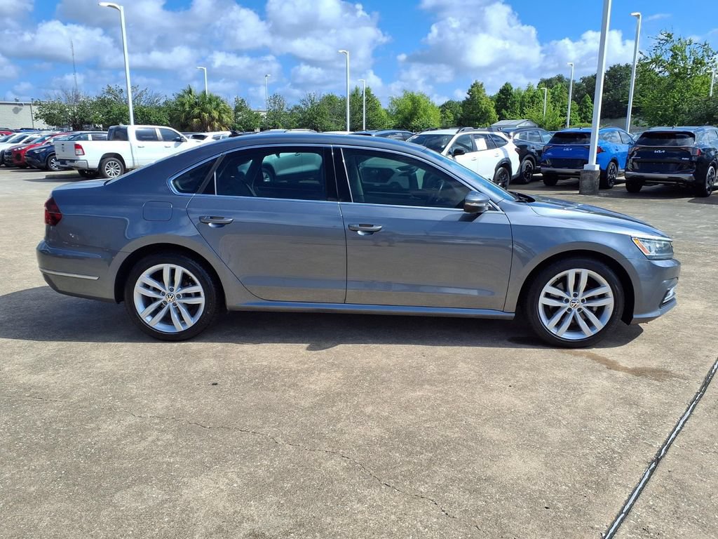 Used 2018 Volkswagen Passat 2.0T SE FWD image 6