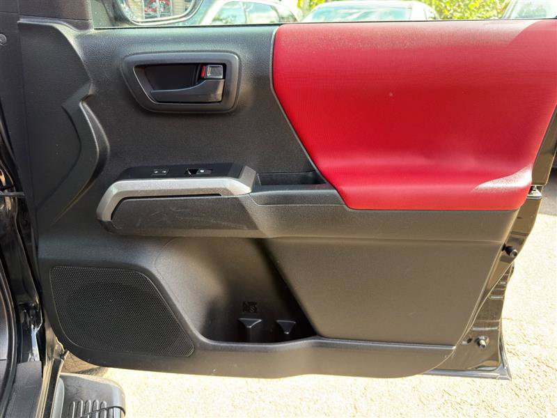 Used 2023 Toyota Tacoma SR5 AWD/4WD image 19