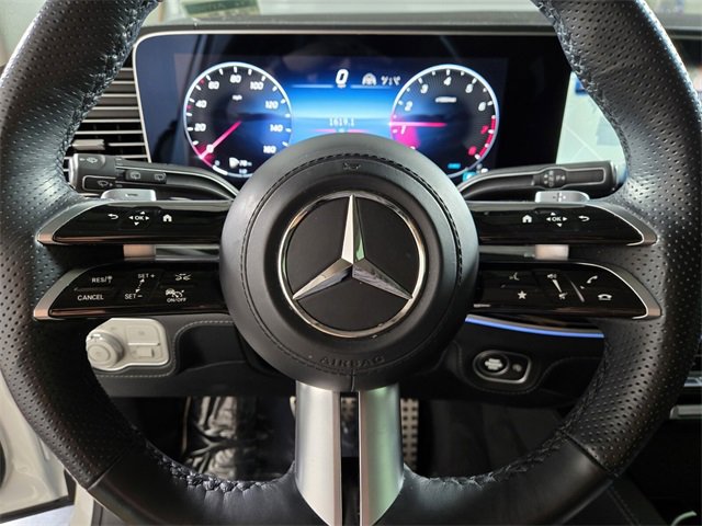 Used 2024 Mercedes-Benz GLS 580 4MATIC image 32