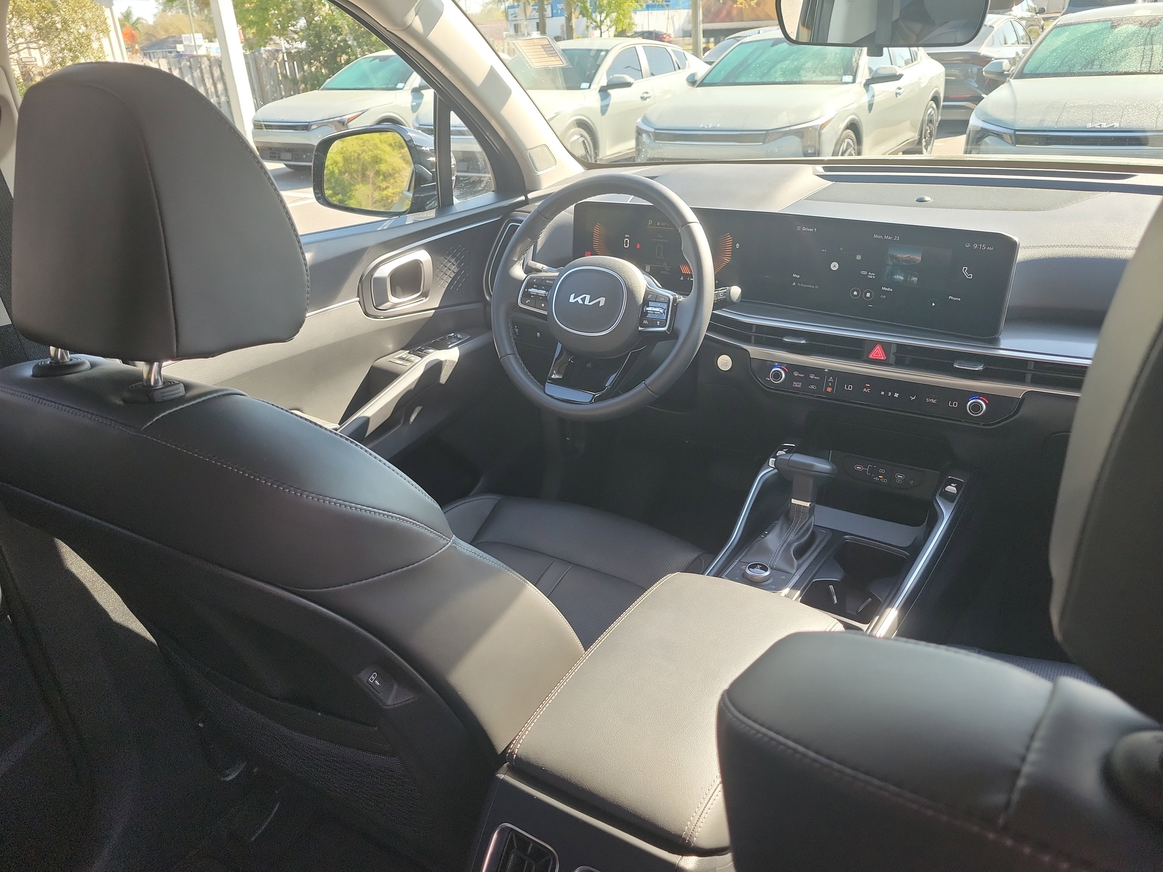 Certified 2025 Kia Sorento S image 13