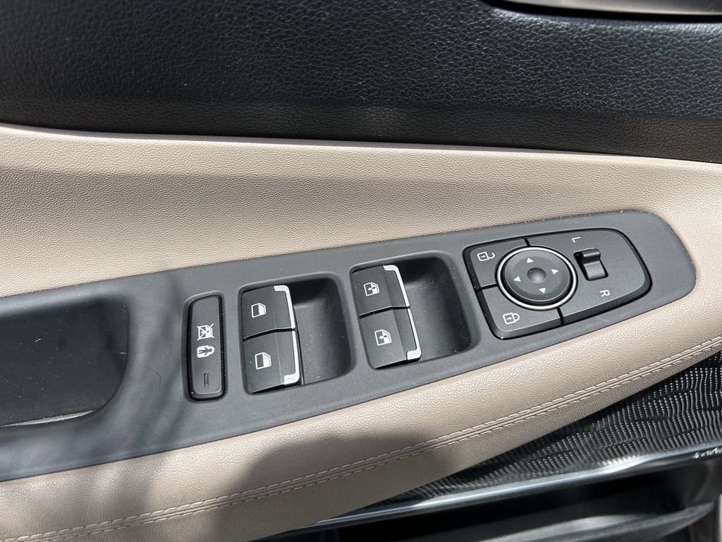 Used 2020 Hyundai Santa Fe SEL w/ Convenience Package FWD image 23