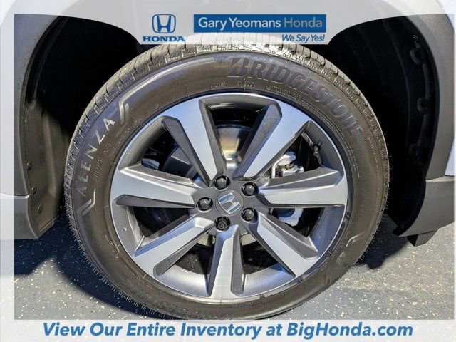 Certified 2025 Honda Pilot Touring image 15