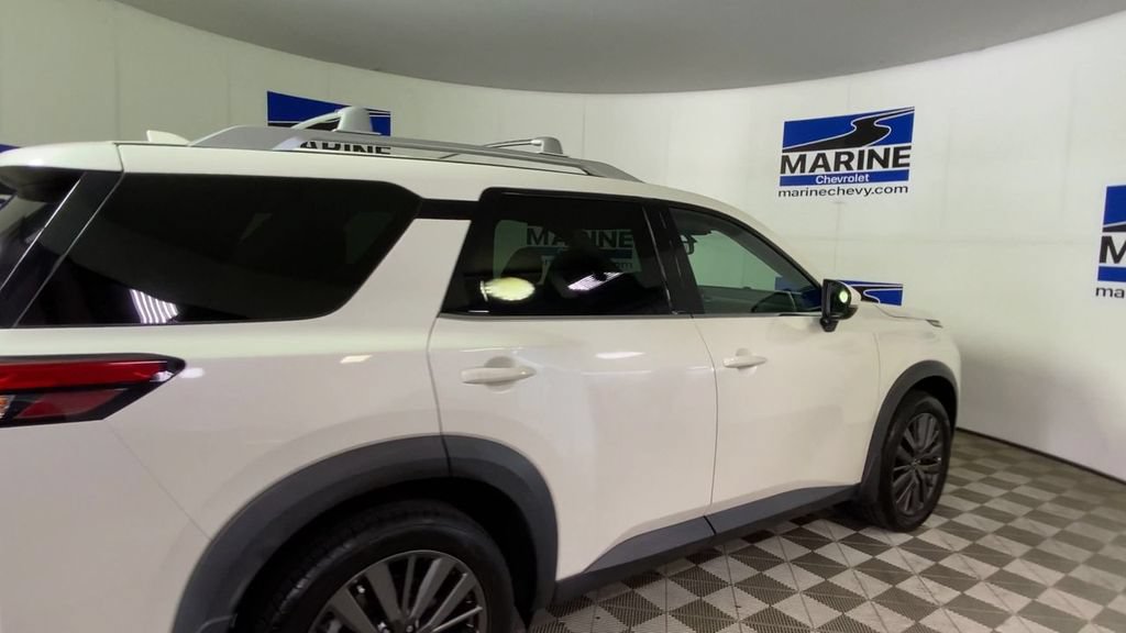 Used 2022 Nissan Pathfinder SL w/ SL Premium Package FWD image 2