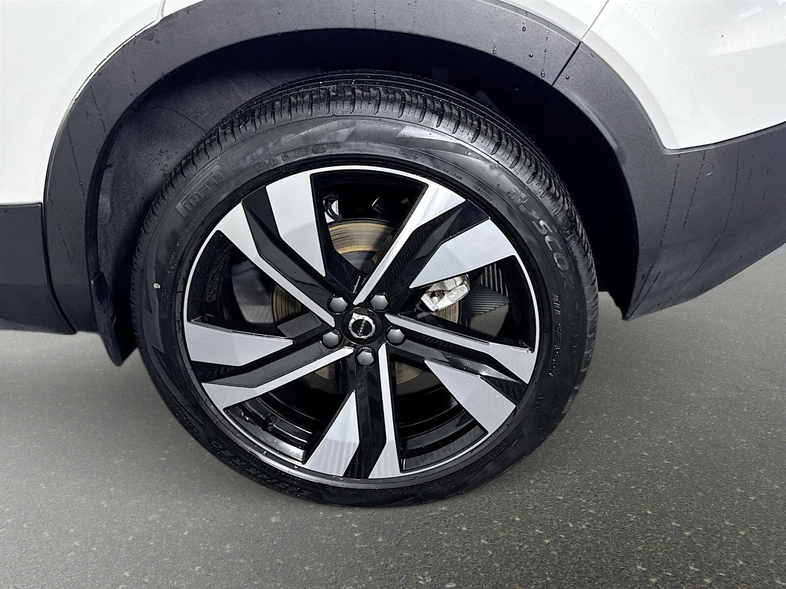 Used 2023 Volvo XC40 B5 Plus w/ Climate Package AWD/4WD image 33
