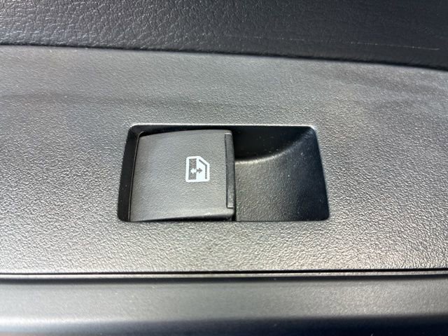 Used 2022 Toyota Tacoma SR image 17