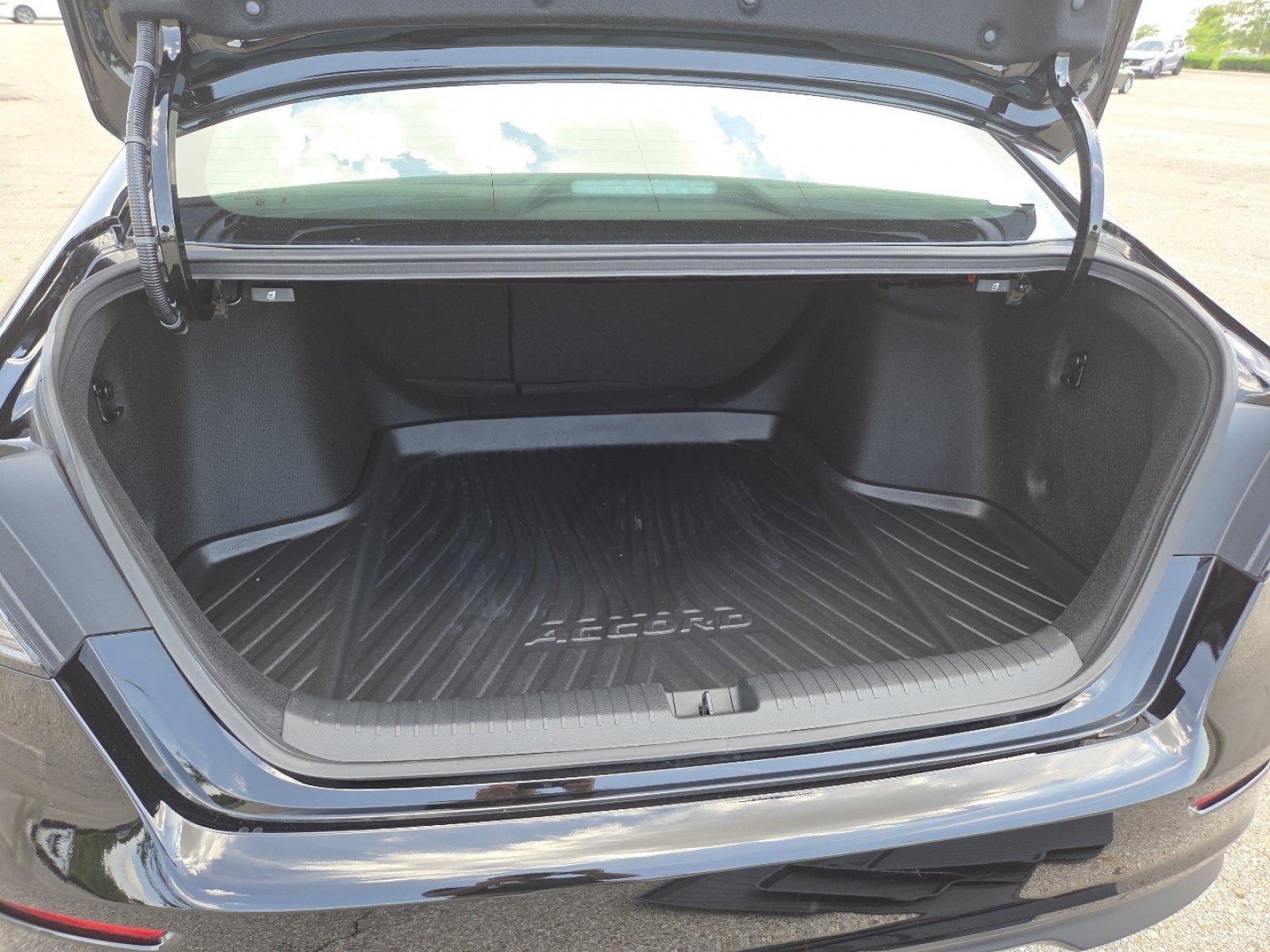 Used 2025 Honda Accord Sport image 20