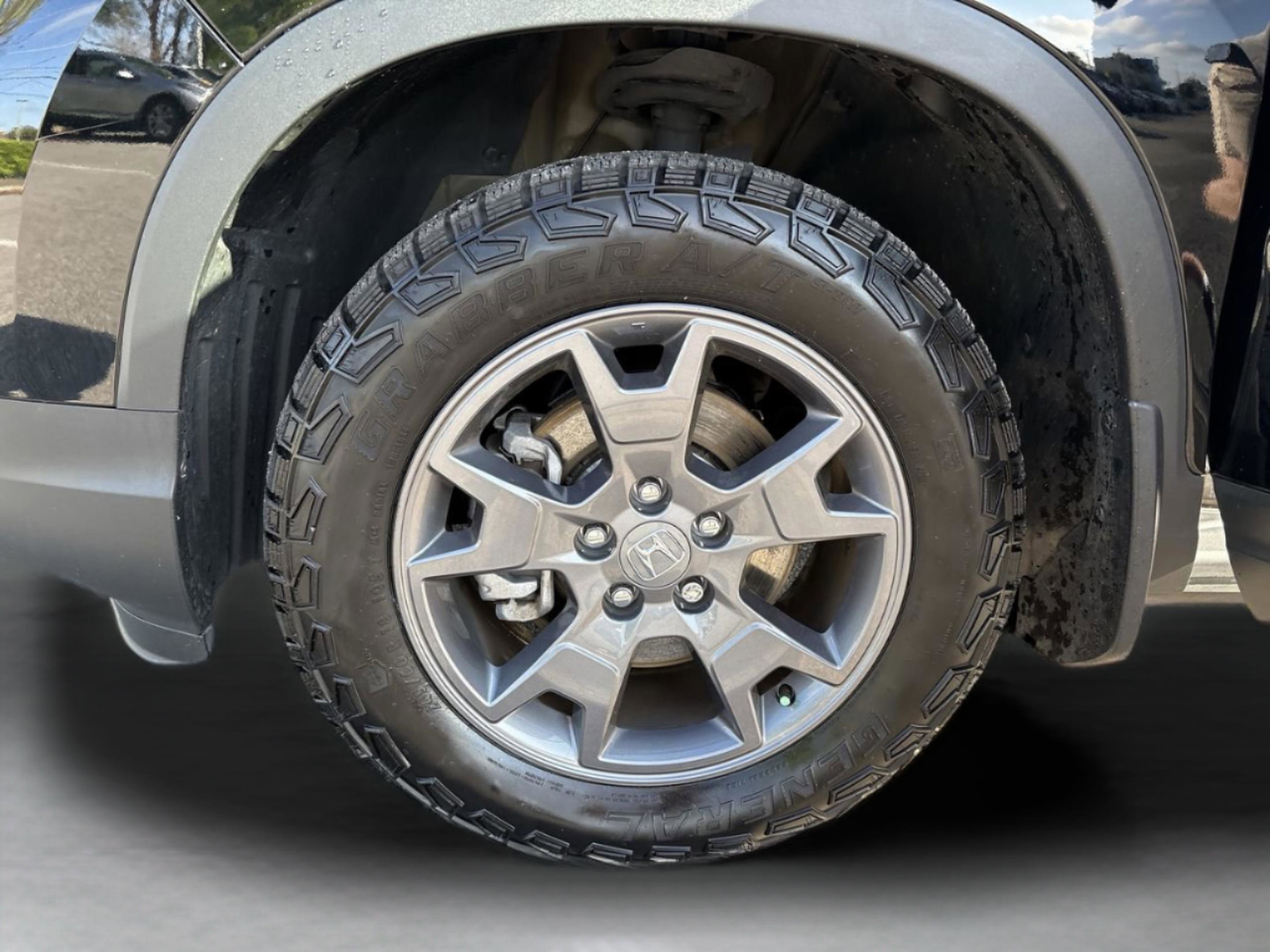 Used 2024 Honda Passport TrailSport image 25