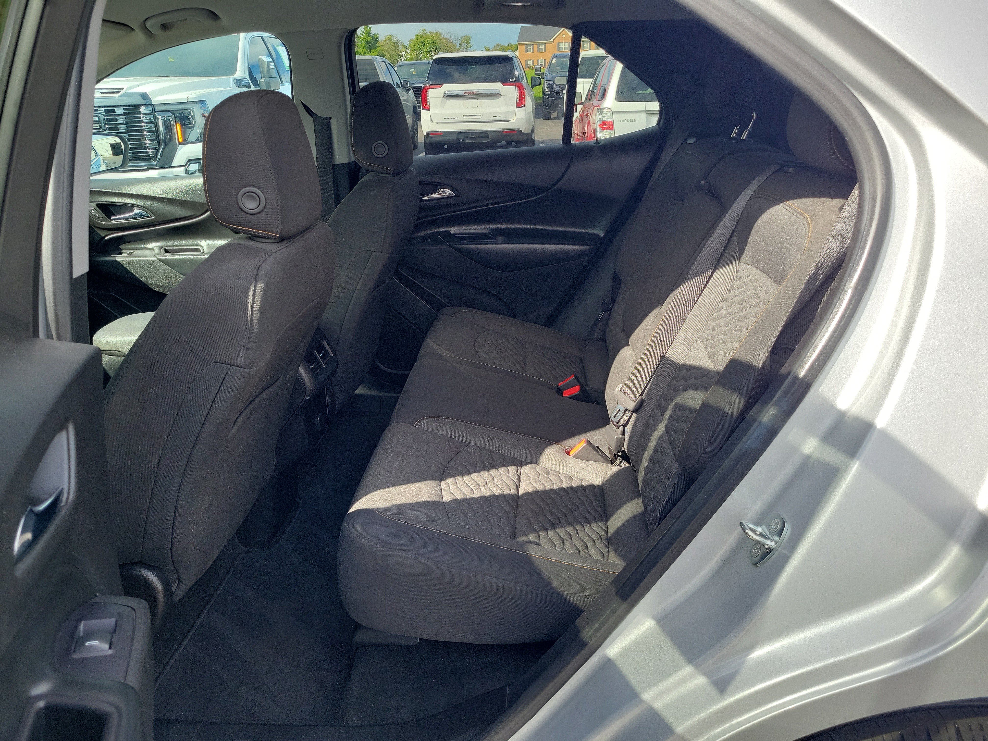Used 2018 Chevrolet Equinox LT FWD image 12