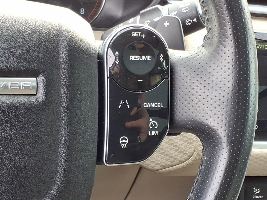 Used 2020 Land Rover Range Rover Velar S image 22