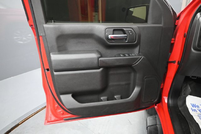 Used 2020 Chevrolet Silverado 1500 Custom w/ Custom Value Package AWD/4WD image 12