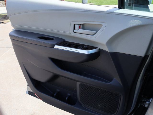Used 2024 Toyota Sienna LE image 37