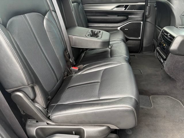 Used 2024 Jeep Wagoneer Series II AWD/4WD image 20