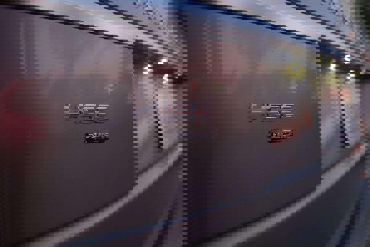 Used 2020 Land Rover Range Rover HSE image 41