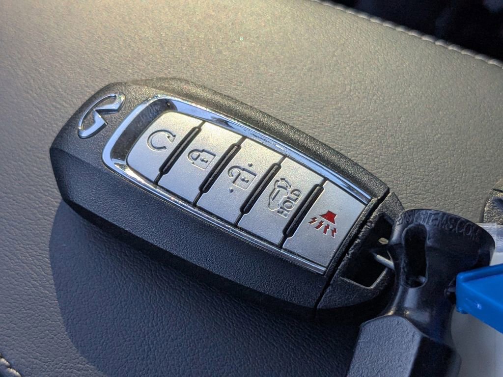 Used 2023 INFINITI QX50 Luxe image 31