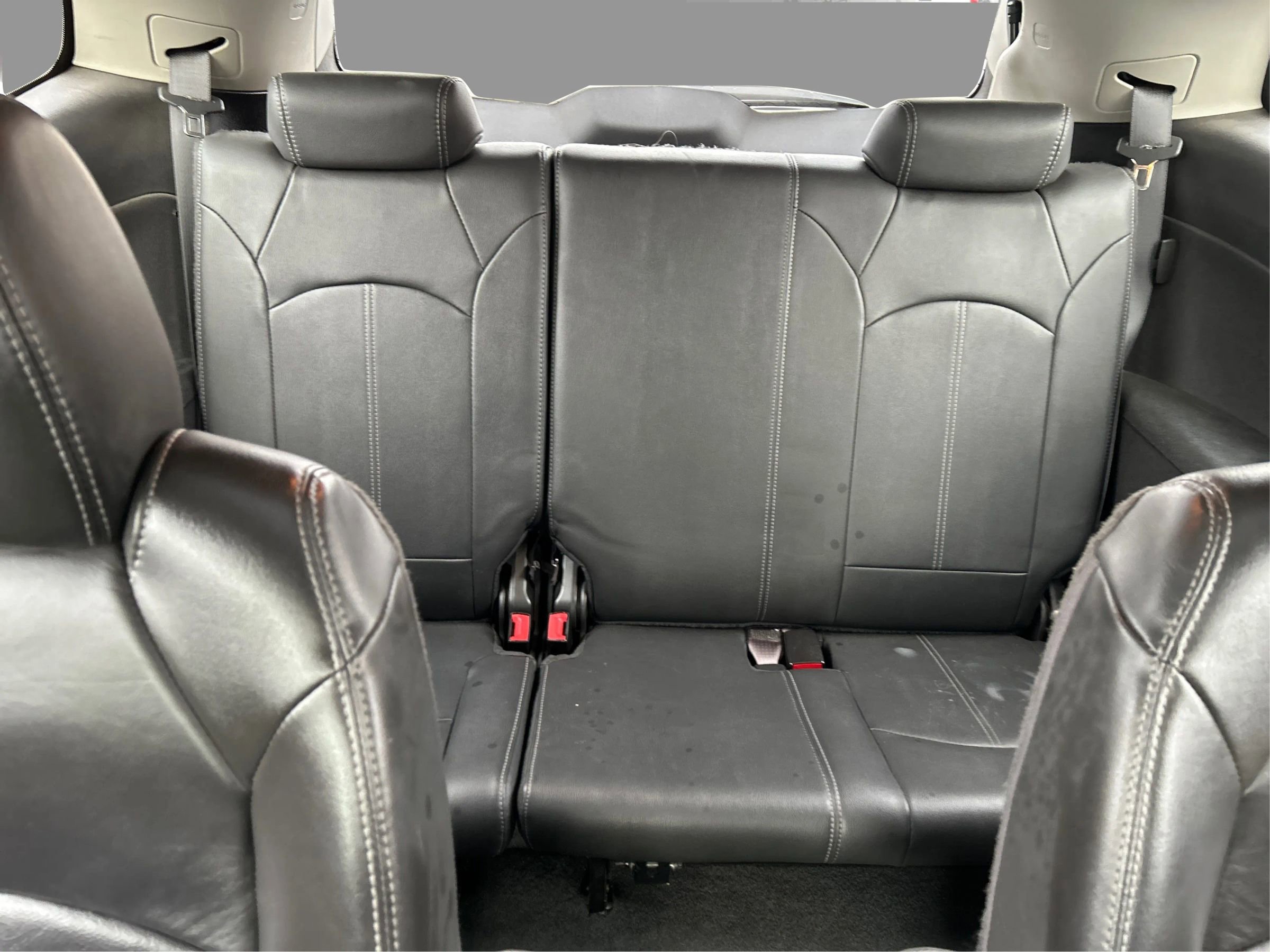 Used 2014 Chevrolet Traverse LT image 17