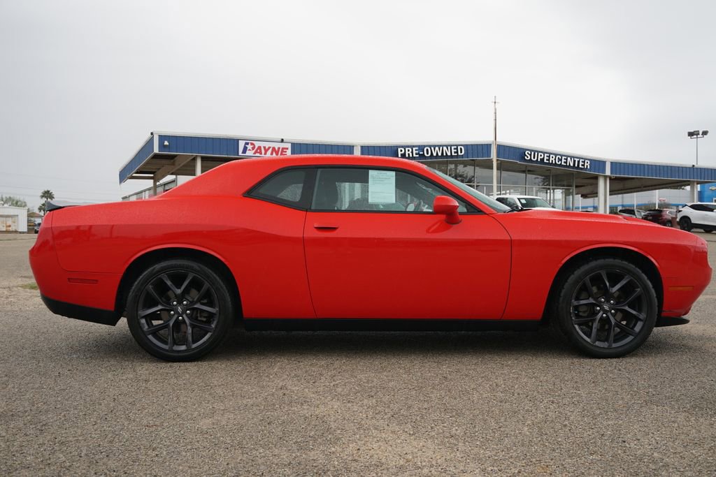 Used 2020 Dodge Challenger SXT w/ Blacktop Package image 4