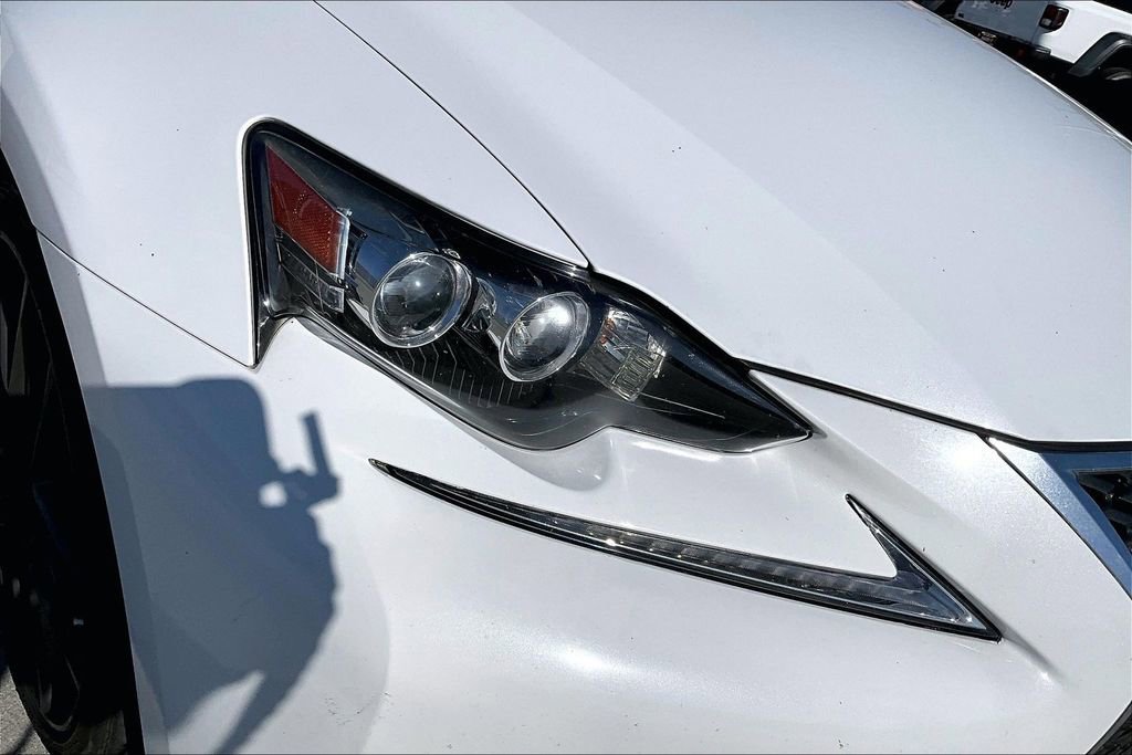 Used 2016 Lexus IS 200t RWD image 28