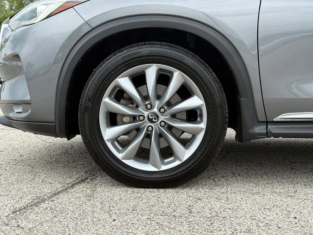 Used 2019 INFINITI QX50 Essential w/ Premium Heat Package AWD/4WD image 2