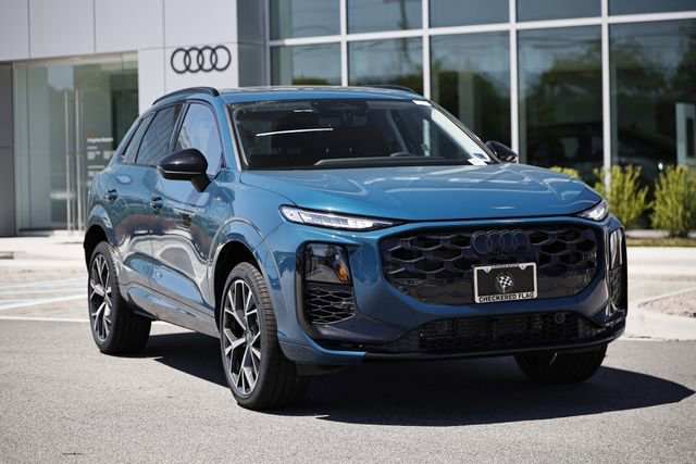 New 2026 Audi Q3 quattro 2.0T AWD/4WD image 2