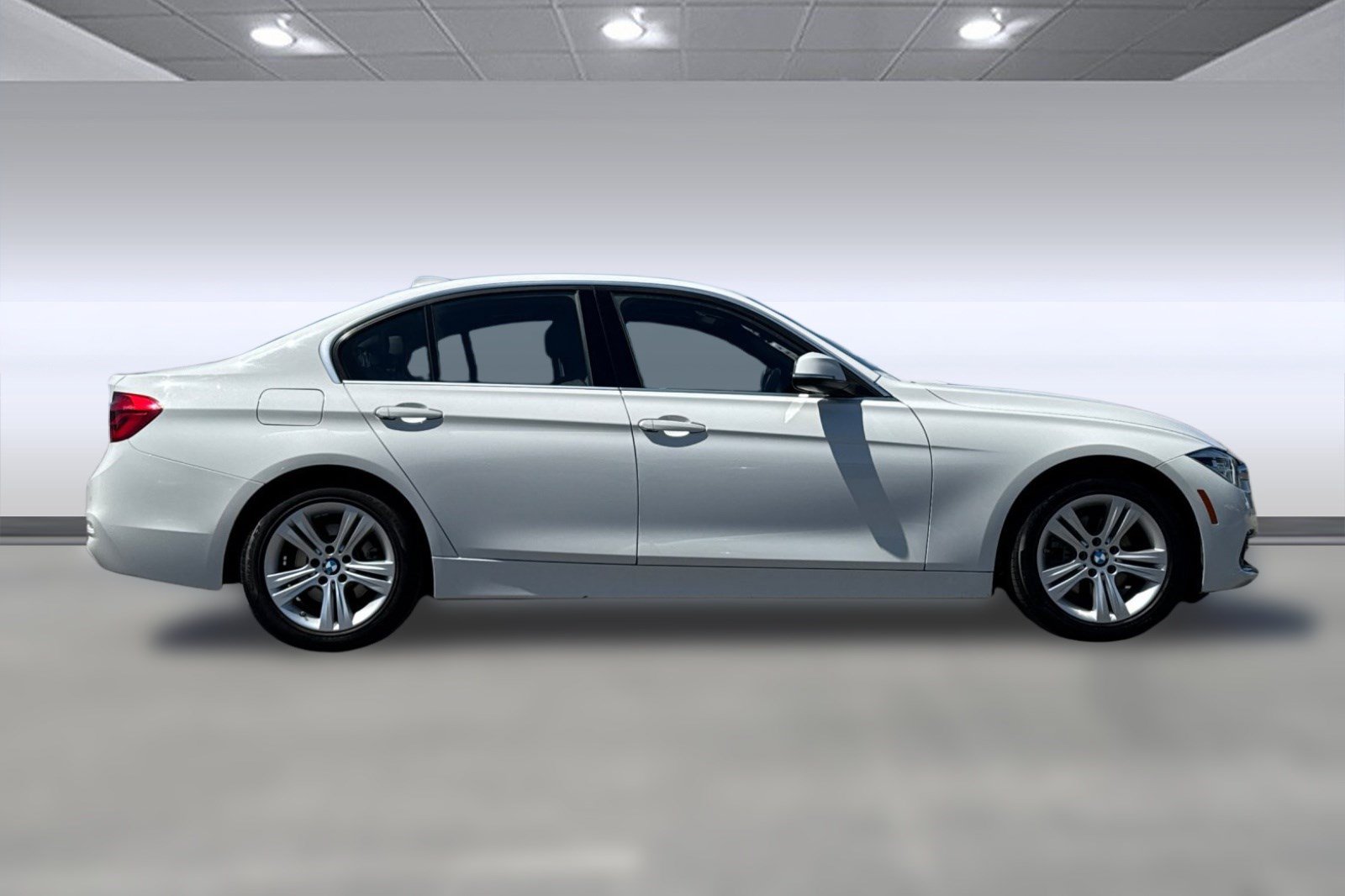 Used 2018 BMW 330i Sedan RWD image 7