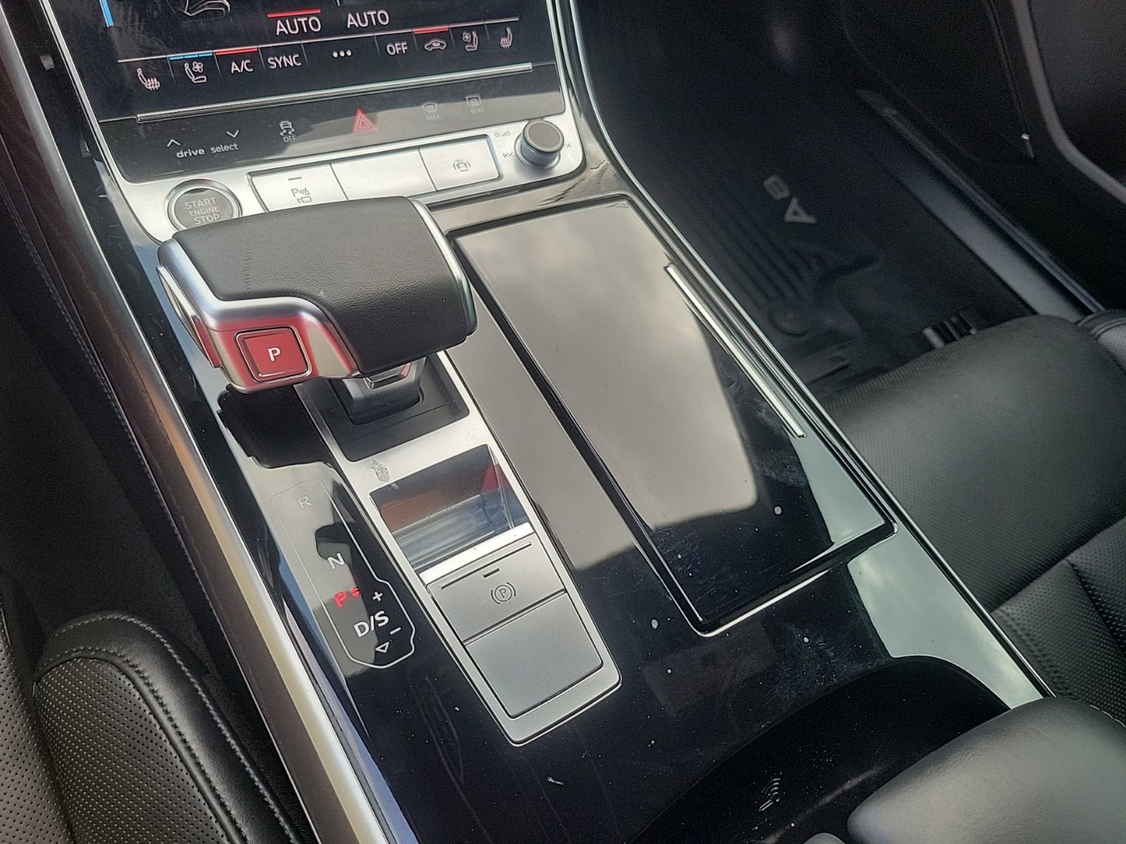 Used 2022 Audi A8 L 3.0T w/ Executive Package image 20
