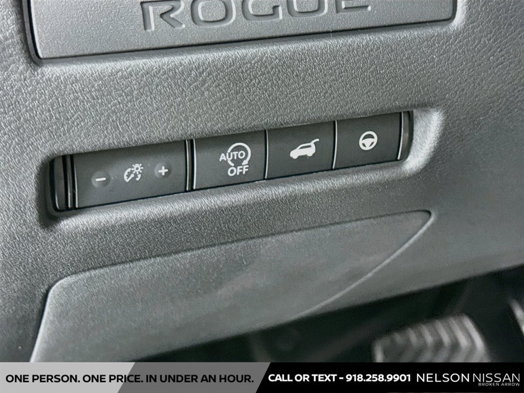 New 2026 Nissan Rogue Dark Armor FWD image 10