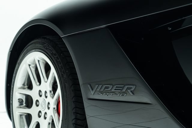 Used 2004 Dodge Viper SRT-10 RWD image 21