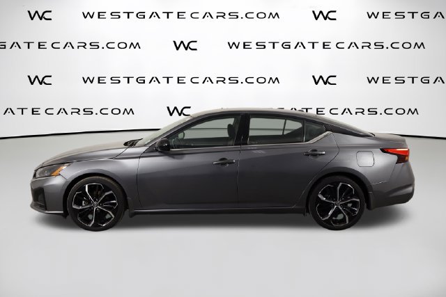 Used 2024 Nissan Altima 2.5 SR FWD image 5
