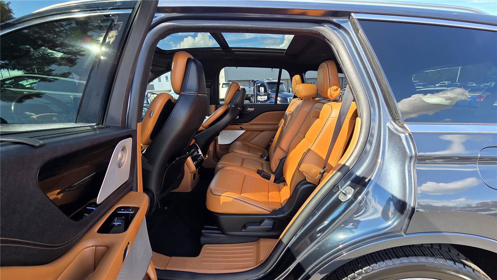 Used 2020 Lincoln Aviator Black Label w/ Dynamic Handling Package AWD/4WD image 27