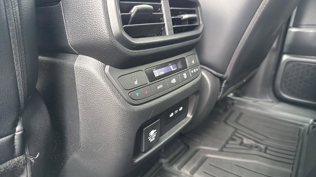 Used 2025 Honda Pilot Elite image 15