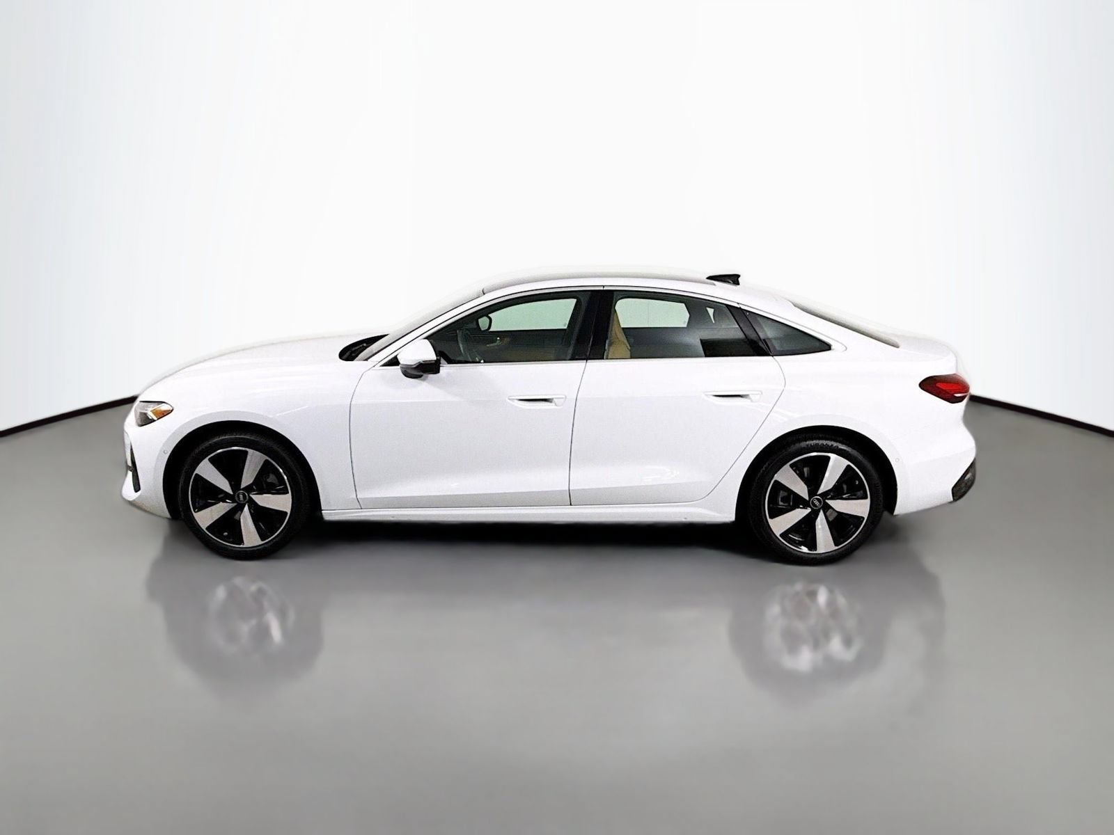 Used 2025 Audi A5 2.0T Premium Plus w/ Premium Plus AWD/4WD image 2