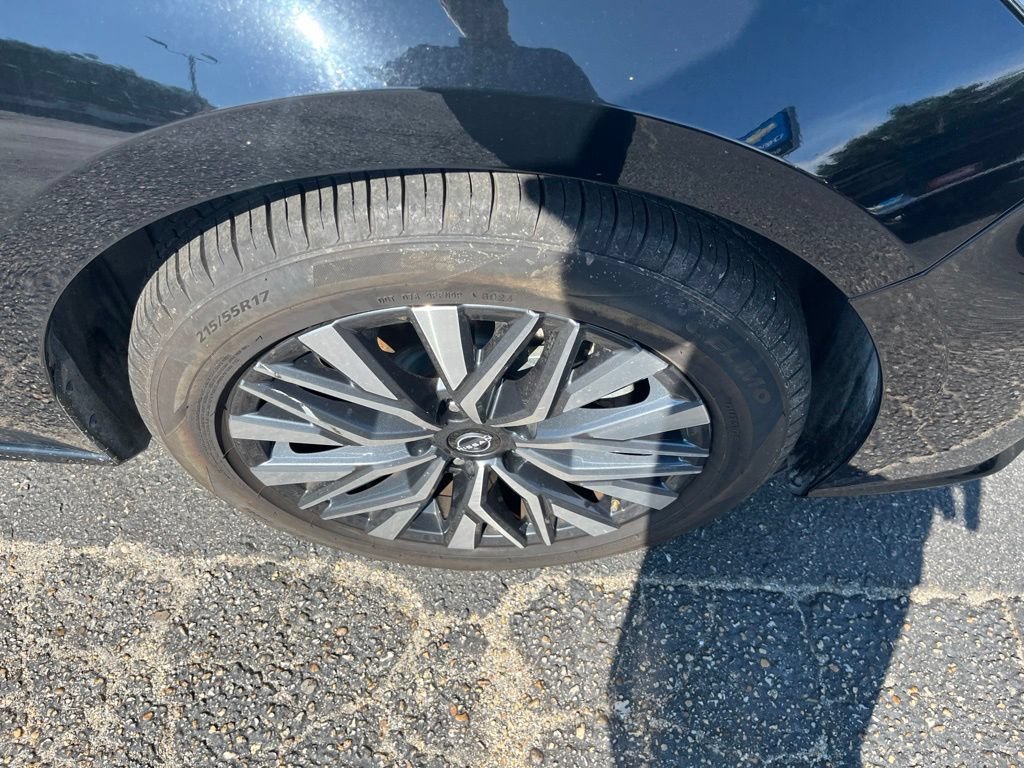 Used 2024 Nissan Altima 2.5 SV FWD image 38