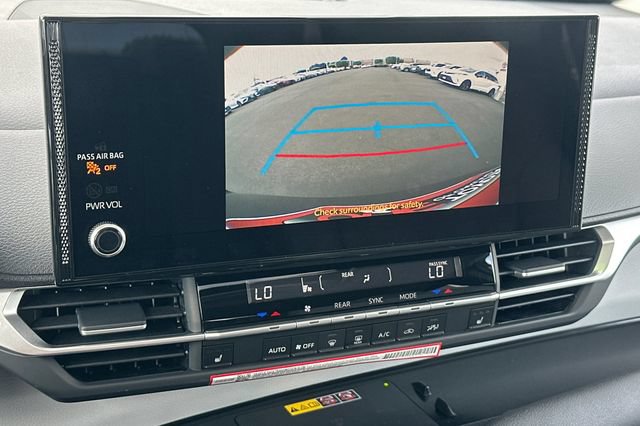 Certified 2026 Toyota Sienna XLE FWD image 25
