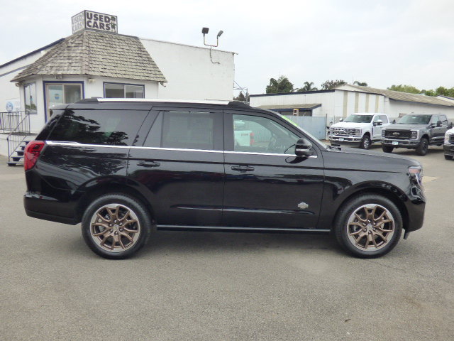 Used 2025 Ford Expedition King Ranch AWD/4WD image 2